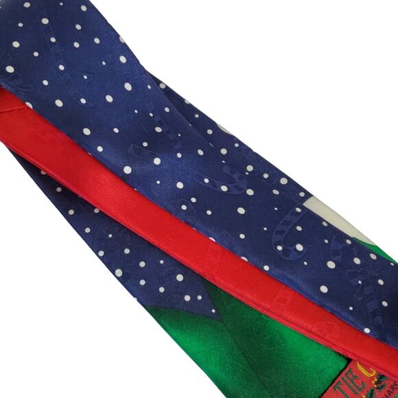 Hallmark Yule Tie Greetings Santa Golfing at North Pole 100% Silk - Picture 8 of 10